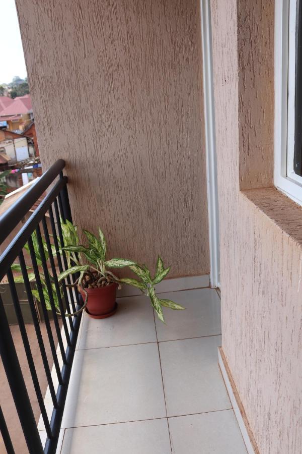 Perfect And Precise Hotel Kampala Exterior foto